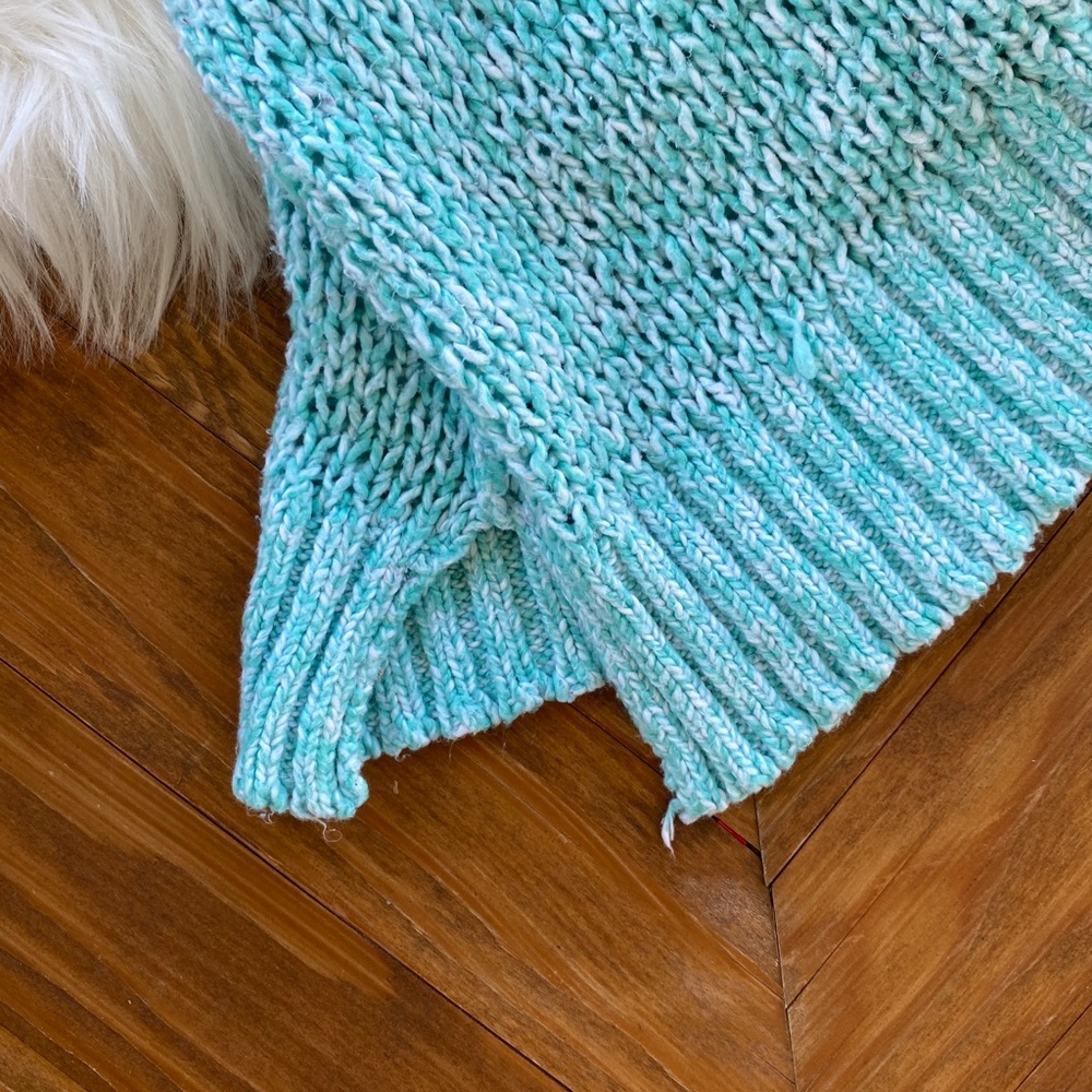 Beachy Sweater - Picture 5 of 6